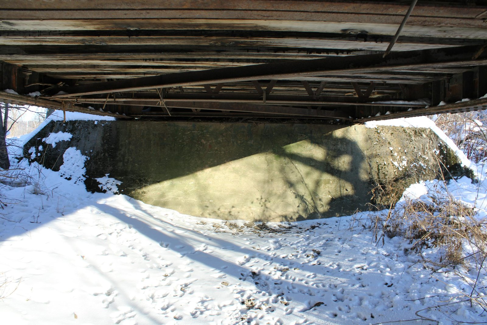 East abutment